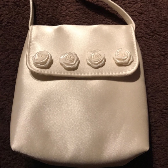 🌞3/$25 cream polyester crossbody purse - Picture 1 of 8